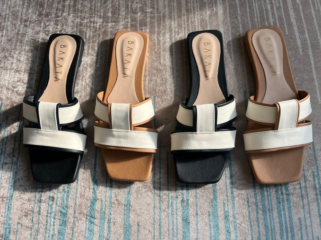 ATENEA FLATS NEGRAS